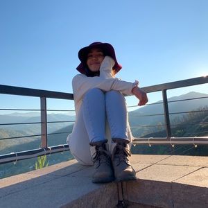 Meet your Posher, Angelina